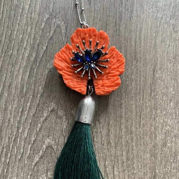 Poppy🌟Swarovski & Tassel Fringe Sweater Necklace - Picture 4 of 8